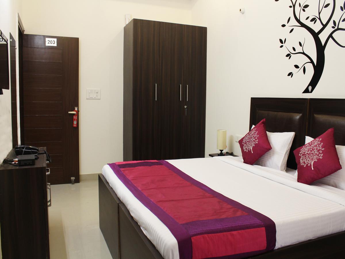 Oyo 2384 Hotel Epic Inn Gurgaon Eksteriør billede