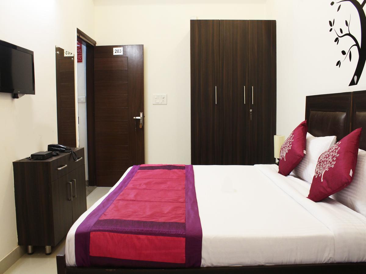 Oyo 2384 Hotel Epic Inn Gurgaon Eksteriør billede